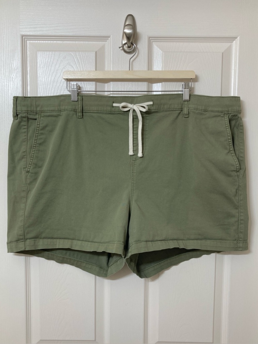 Torrid Women's Green 3.5" Weekend Mid Rise Twill Shorts Size 4X Vacation Utility - Picture 9 of 9